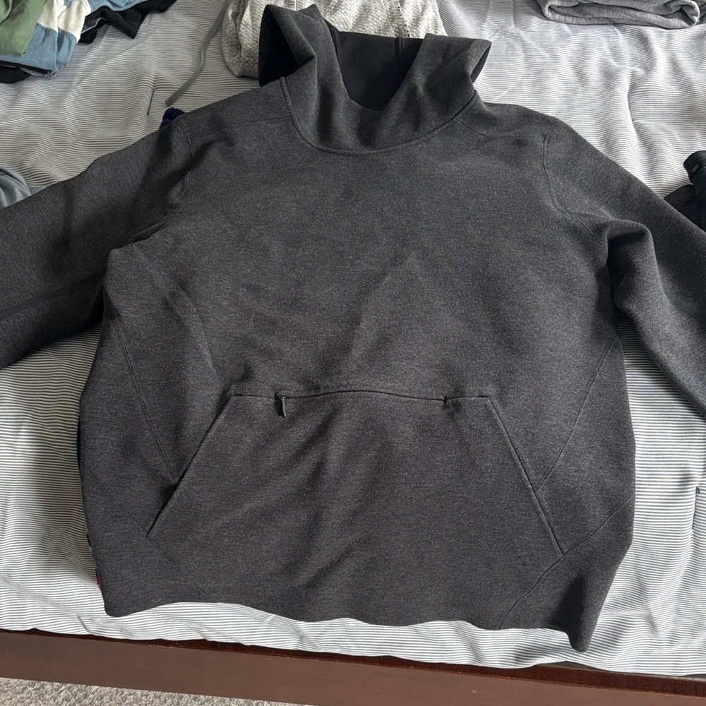 Men's Gray Sweater